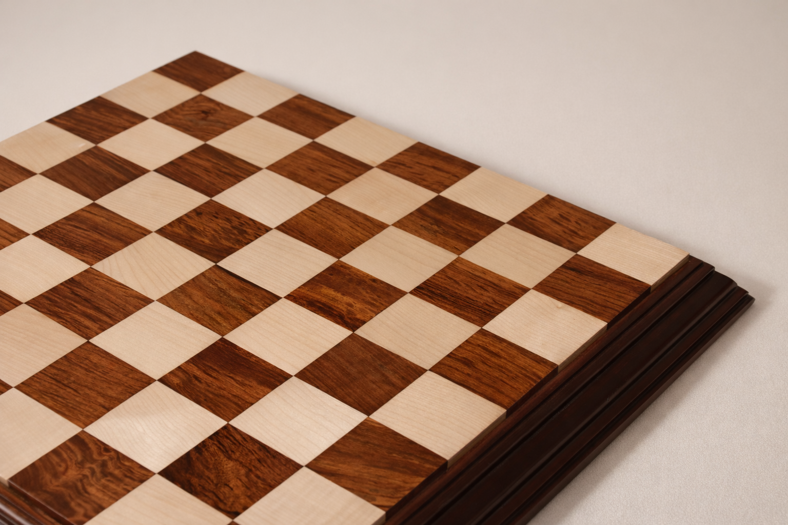 Luxury 21” Chess Board – Golden Rosewood & Maple